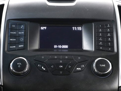 Used 2017 Ford Edge SE image 12