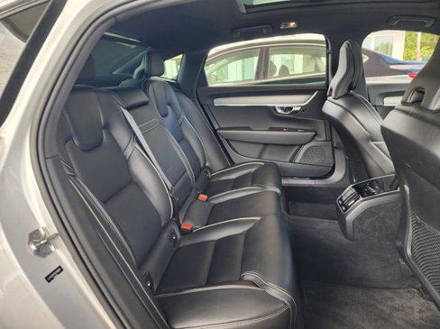 Used 2020 Volvo S90 T6 R-Design image 15