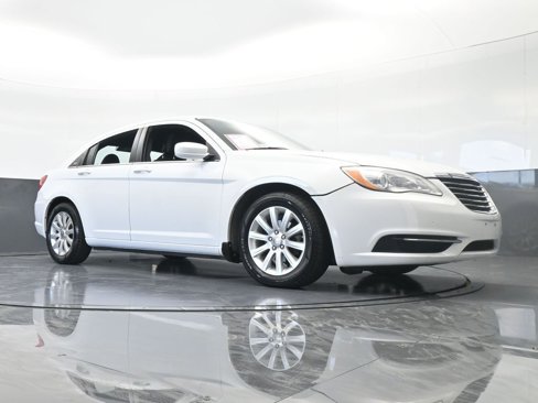 Used 2013 Chrysler 200 Touring image 56