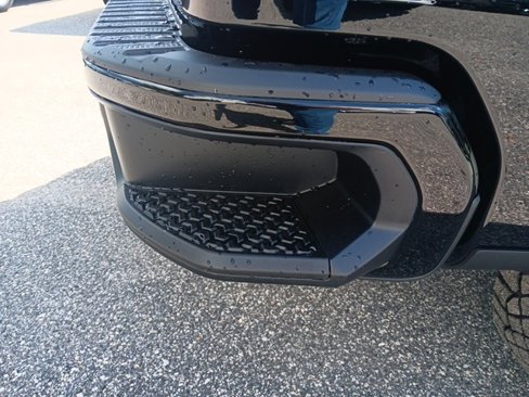 New 2026 Chevrolet Silverado 1500 ZR2 image 15