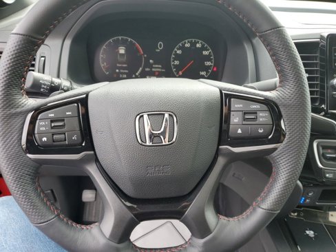 Certified 2025 Honda Ridgeline Black Edition image 16