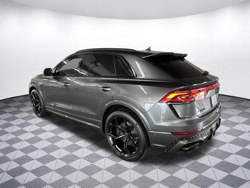 New 2025 Audi RS Q8 performance image 3