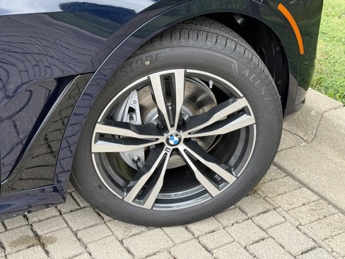 New 2026 BMW X7 xDrive40i w/ M Sport Package image 7