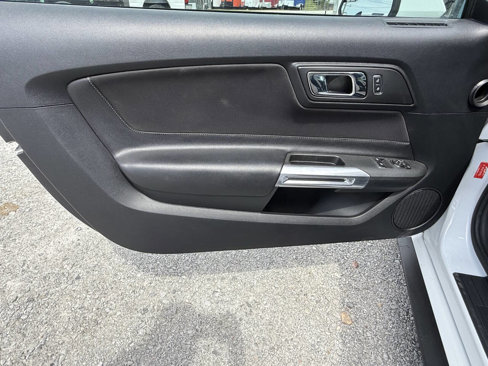 Used 2015 Ford Mustang GT image 15