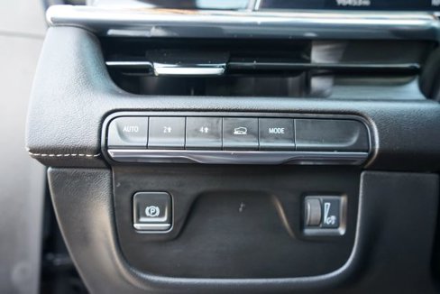 Used 2021 Cadillac Escalade Premium Luxury w/ LPO, Illumination Package image 17