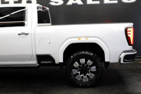 Used 2024 GMC Sierra 2500 Denali w/ Denali Reserve Package image 15