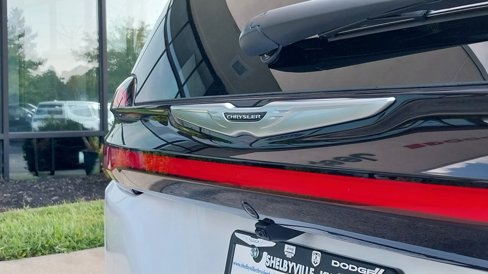 New 2026 Chrysler Pacifica Select image 11