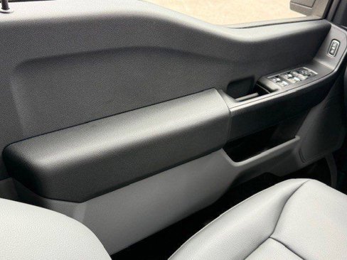 New 2025 Ford F550 4x4 Regular Cab Super Duty image 26