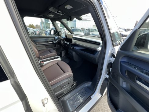 New 2025 Volkswagen ID. Buzz Pro S image 28