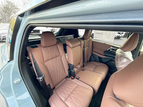 New 2025 Mitsubishi Outlander SEL image 31
