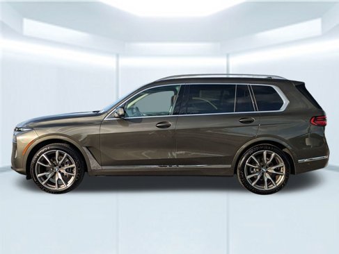 Used 2023 BMW X7 xDrive40i w/ Premium Package image 2