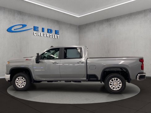 New 2026 Chevrolet Silverado 3500 LT image 6