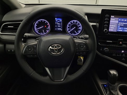 Used 2022 Toyota Camry SE image 22