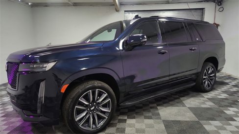 Used 2024 Cadillac Escalade ESV Sport image 4