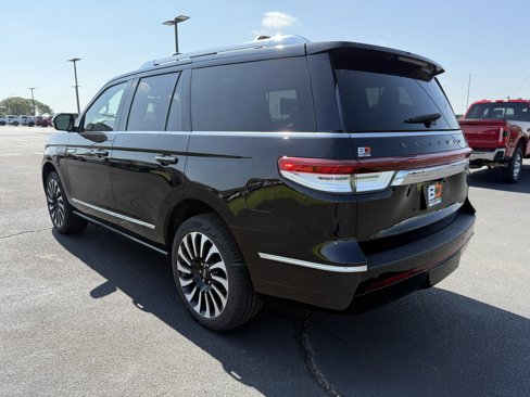 Used 2024 Lincoln Navigator Black Label image 4