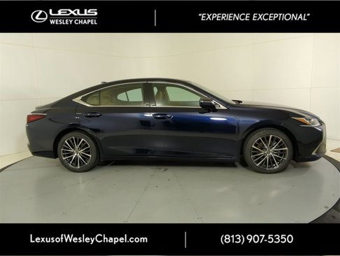 Used 2024 Lexus ES 350 w/ Premium Package image 2