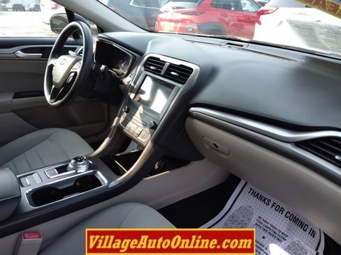 Used 2019 Ford Fusion SE image 34