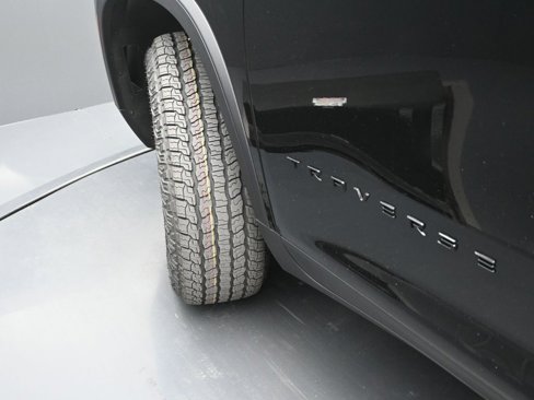 New 2026 Chevrolet Traverse Z71 w/ Driver Confidence Package image 5