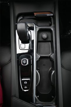 Used 2025 Volvo S60 B5 Plus w/ Protection Package Premier image 11