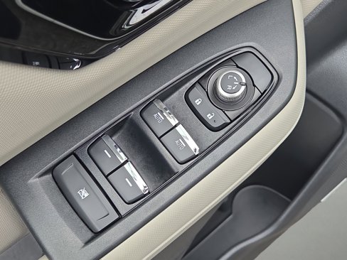 Certified 2025 Subaru Forester Limited image 23