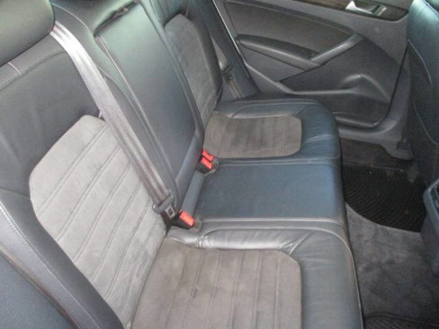 Used 2015 Volkswagen Passat TDI SEL Premium image 24