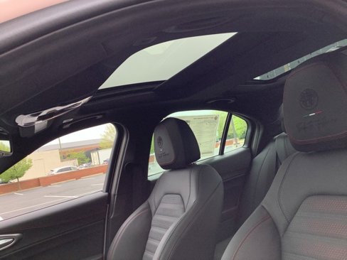 New 2025 Alfa Romeo Giulia AWD w/ Driving Assist Package image 20
