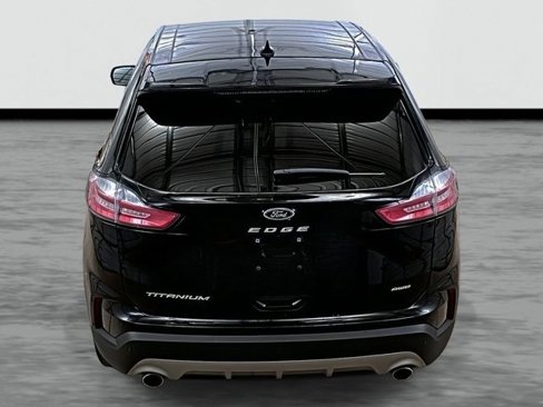 Used 2024 Ford Edge Titanium image 3