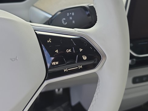 New 2025 Volkswagen ID. Buzz 1st Edition image 31
