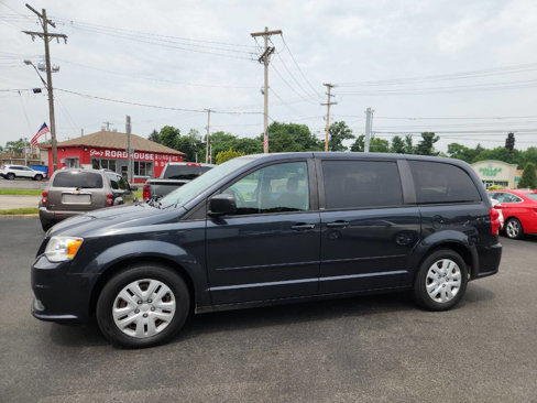 Used 2014 Dodge Grand Caravan SE w/ Quick Order Package 29E SE image 2