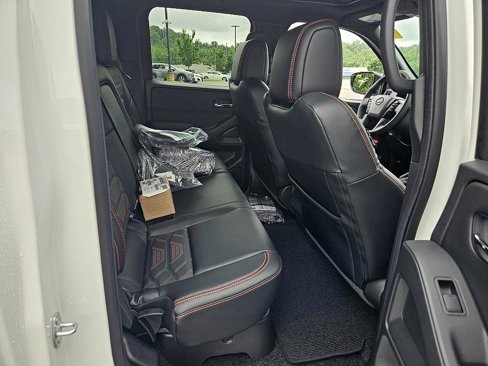 New 2025 Nissan Frontier PRO-4X image 14