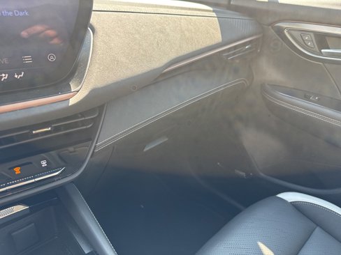 Used 2025 Buick Envision Sport Touring image 38