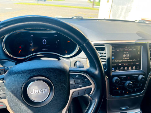 Used 2016 Jeep Grand Cherokee Limited image 32