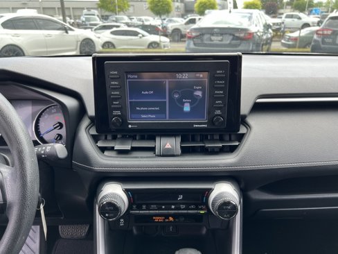 Used 2020 Toyota RAV4 LE w/ Carpet Mat Package image 18