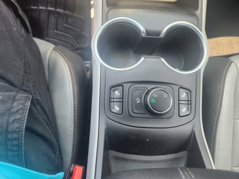 Used 2019 GMC Terrain SLT image 16