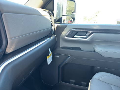 New 2026 Chevrolet Silverado 2500 LTZ w/ LTZ Convenience Package image 23
