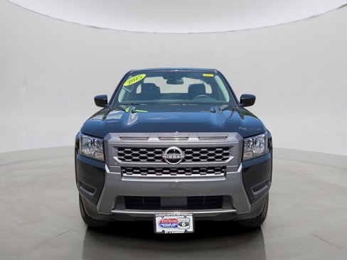 Used 2025 Nissan Frontier SV image 23