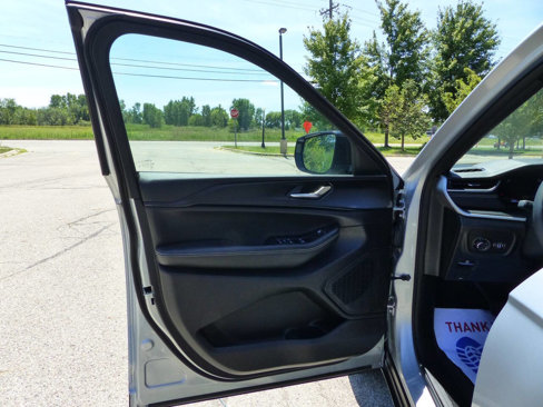 Used 2024 Jeep Grand Cherokee L Altitude image 16