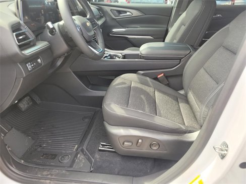 New 2026 Chevrolet Traverse LT w/ LPO, Floor Liner Package image 9