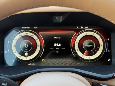 New 2025 Aston Martin DBX 707 image 6
