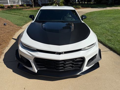 Used 2018 Chevrolet Camaro ZL1 image 9