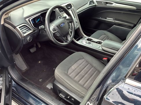 Used 2020 Ford Fusion SE image 7