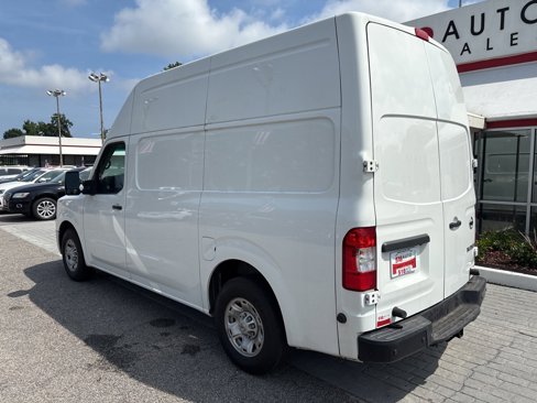 Used 2021 Nissan NV 3500 SV image 3