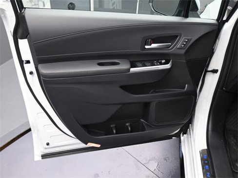 New 2025 Toyota Sienna Platinum image 15