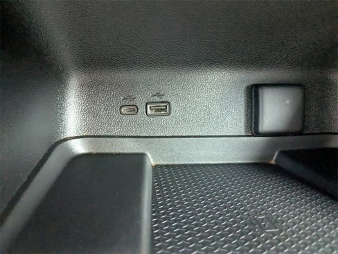 Certified 2025 Chevrolet Traverse LT image 19