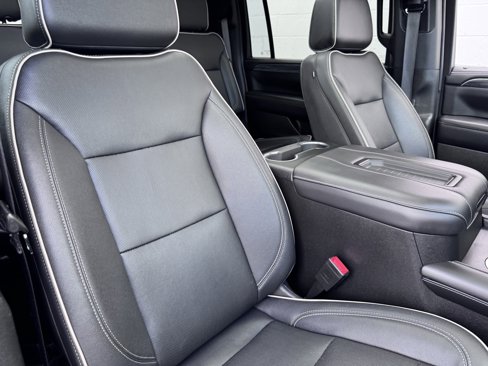 Used 2023 GMC Yukon XL SLT image 15