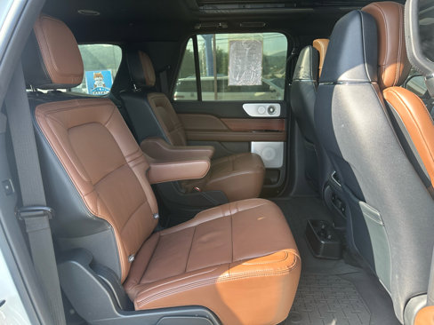Used 2024 Lincoln Navigator L Reserve image 26