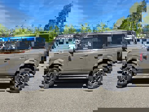 New 2025 Ford Bronco Outer Banks image 8