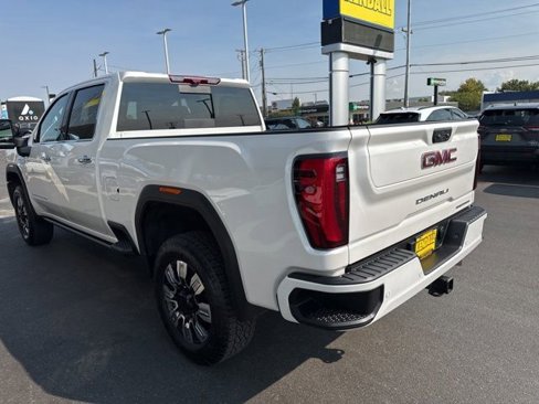Used 2024 GMC Sierra 3500 Denali w/ Denali Reserve Package image 7
