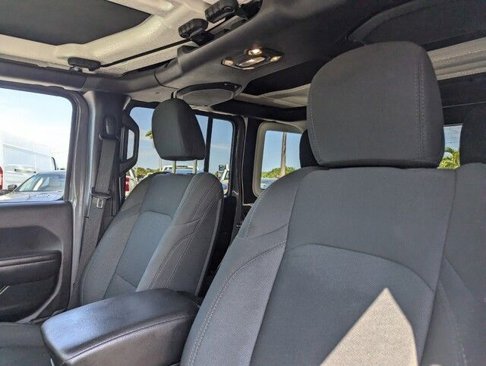 Used 2020 Jeep Wrangler Unlimited Sport image 12