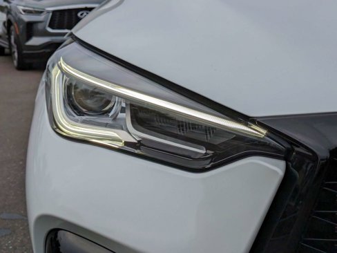 New 2025 INFINITI QX50 Sport image 9